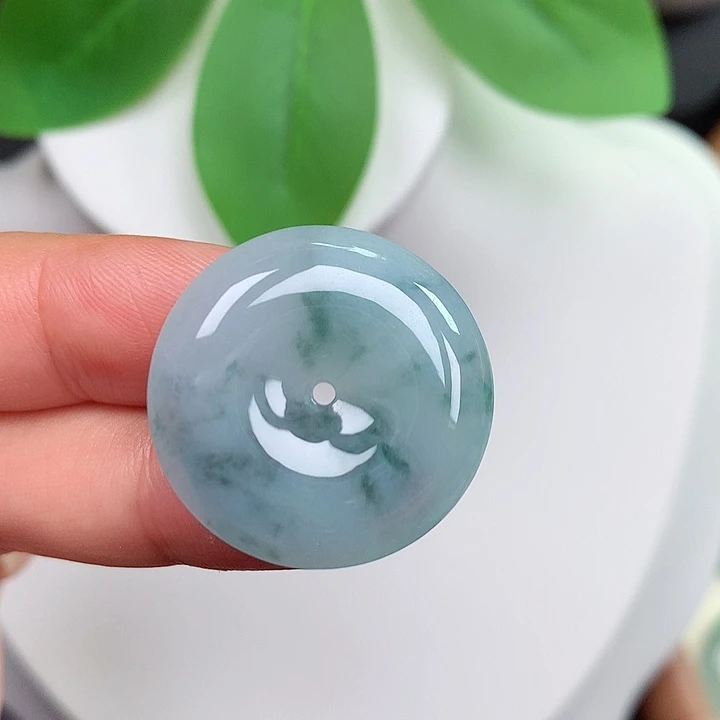 翡翠未镶嵌颈饰平安扣 25x5.8mm