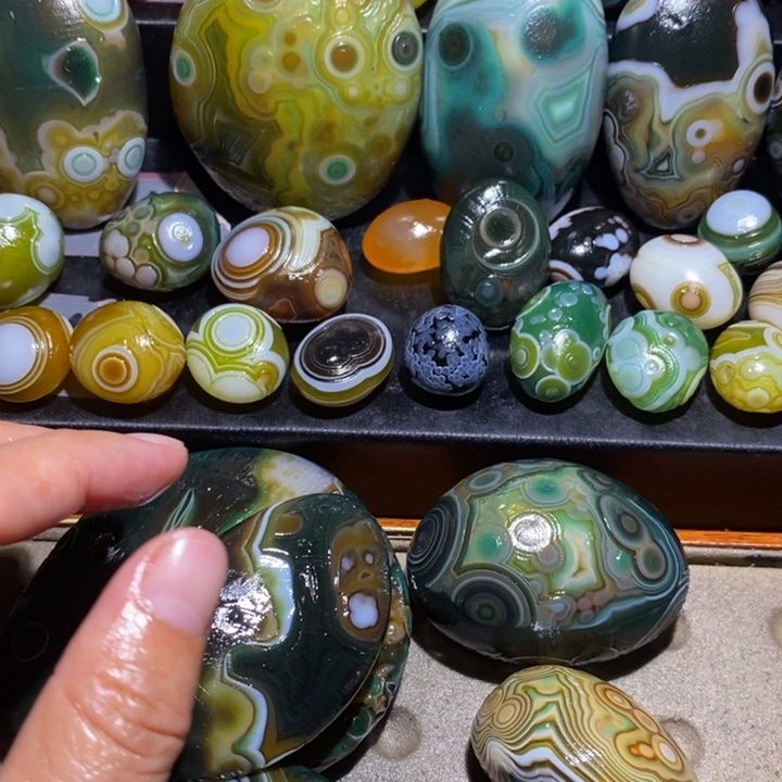 未镶嵌13玛瑙/玉髓狗***彪