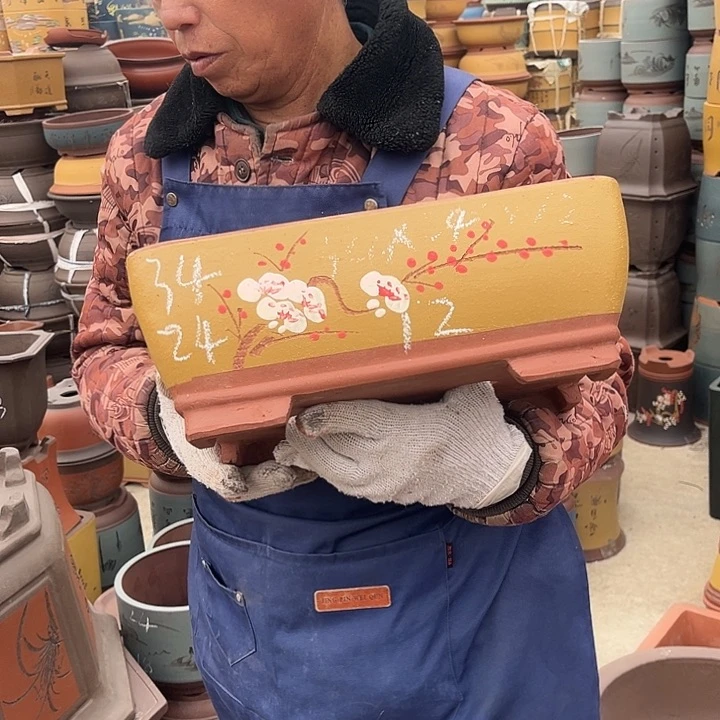 紫砂紫砂花盆和一