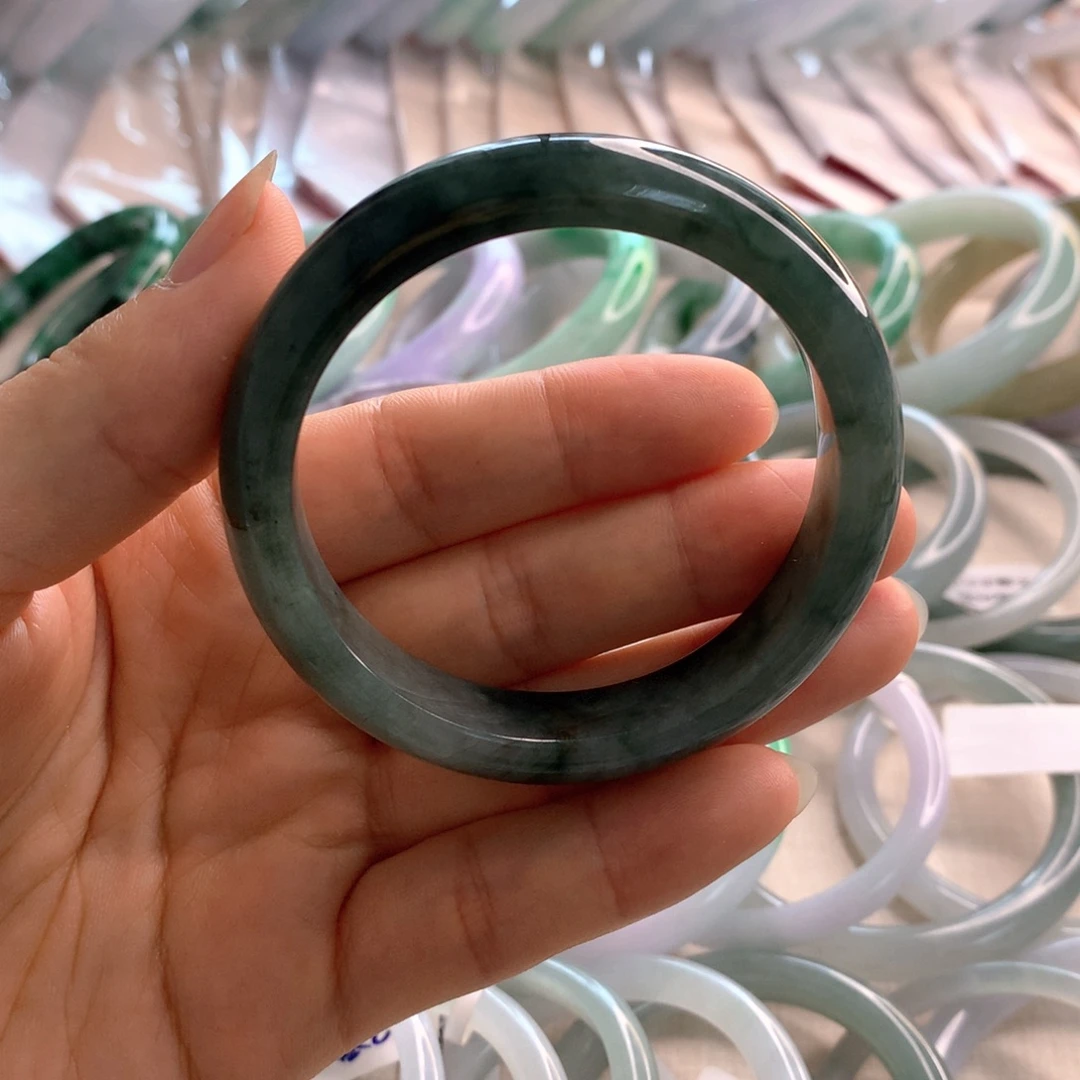 翡翠手镯未镶嵌油青54