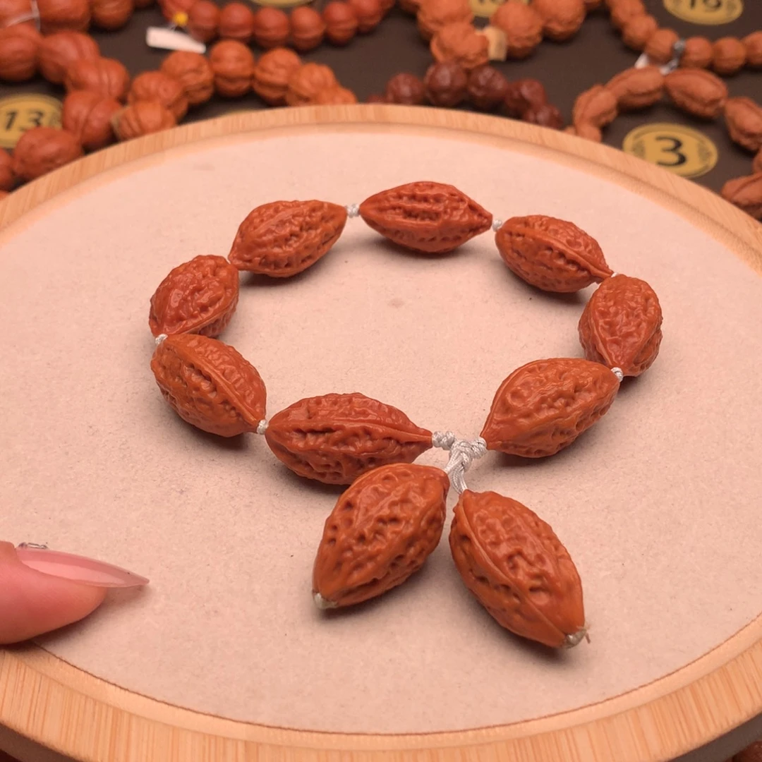 文玩核桃手串黄金叶