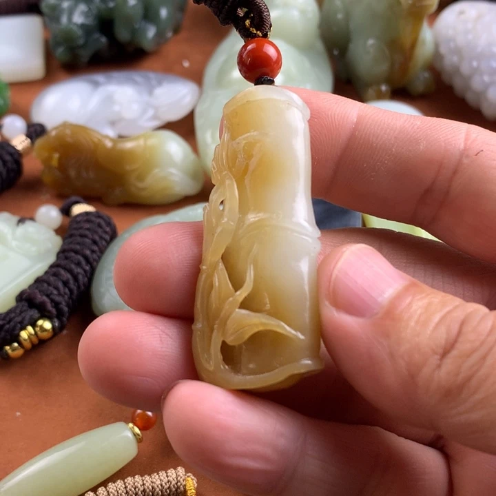 未镶嵌和田玉挂件