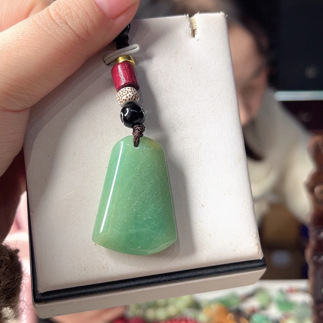 密玉（石英质玉）未镶嵌颈饰