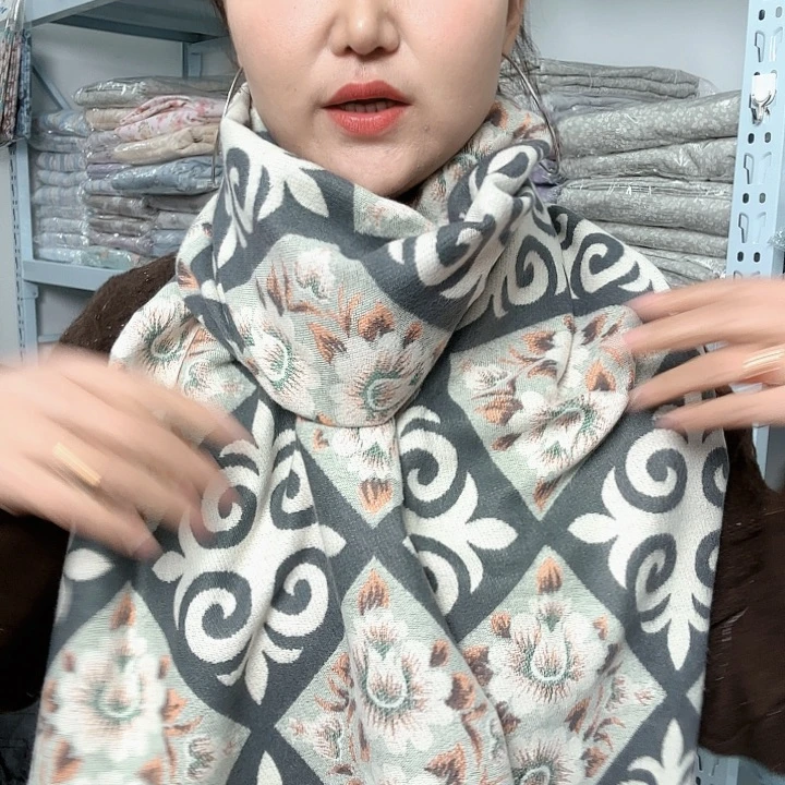 棉棉灰色民族风格围巾