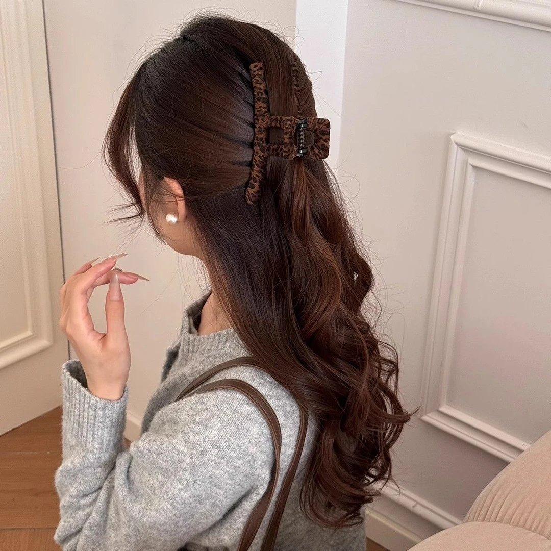 东大门复古简约咖色豹纹抓夹大号高级复古网红鲨鱼夹后脑勺盘发抓