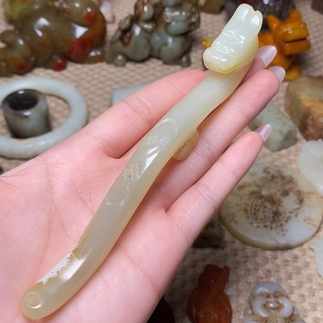 未镶嵌蛇纹石玉颈饰