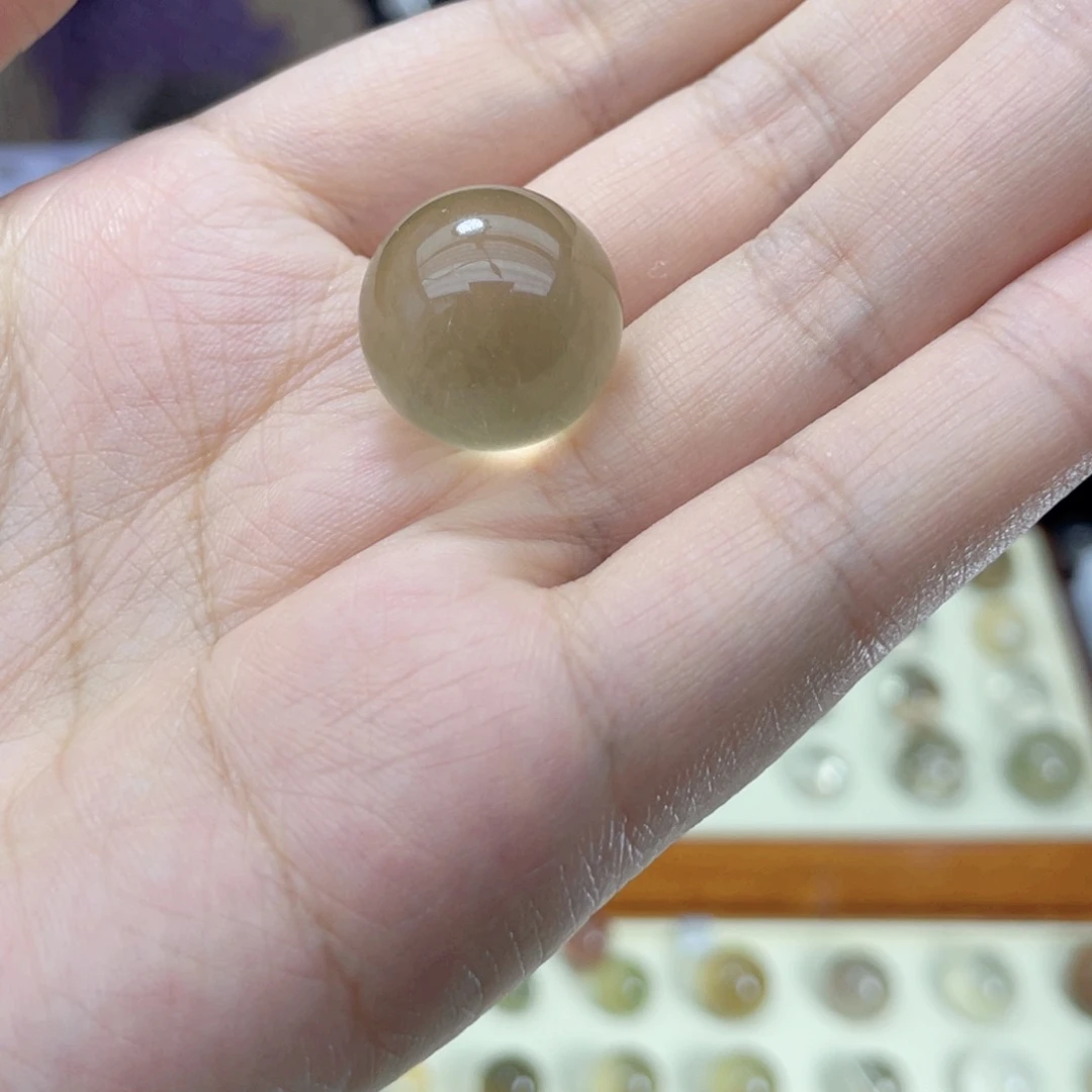 离***咪未镶嵌水晶手链绿兔毛