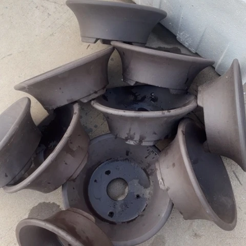 紫砂花盆100-10。   23-8