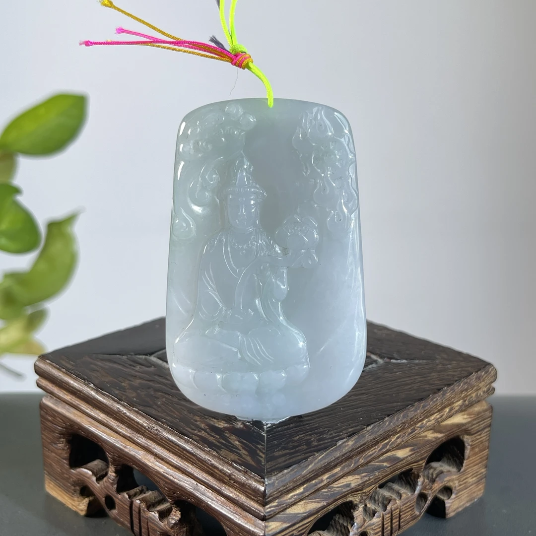 JTA10-132 天然翡翠缅甸A货 持莲观音