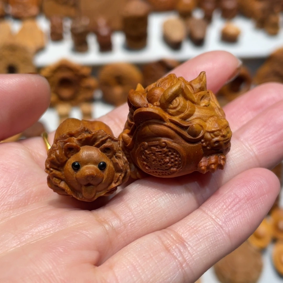 【闪购商品】檀香木吊坠小****熊小吊坠奶香