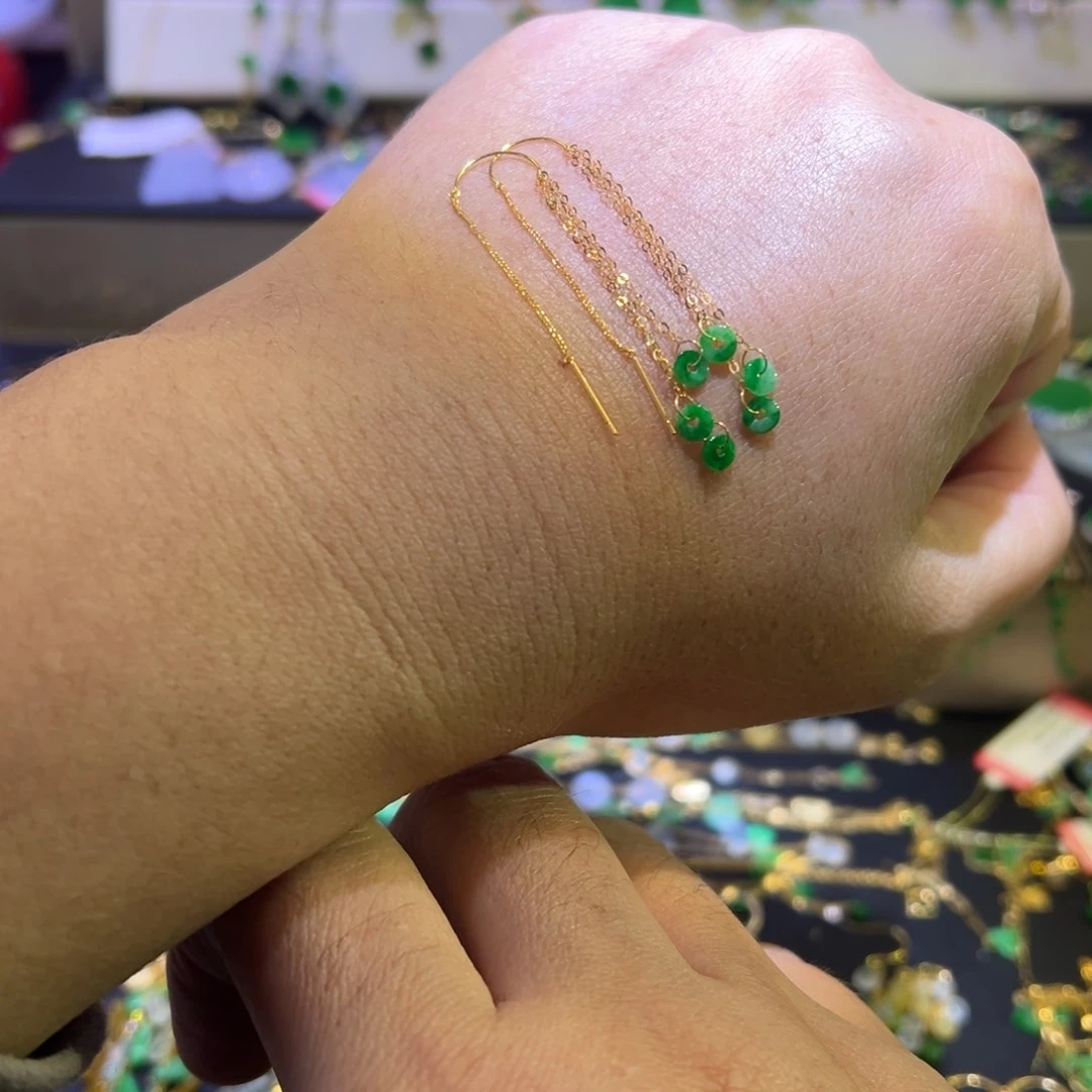 颈饰18K金镶嵌翡翠耳线