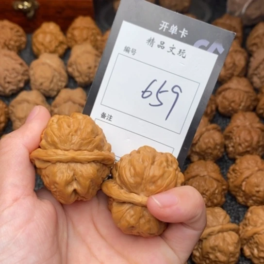 吊坠桃核我是第一百38