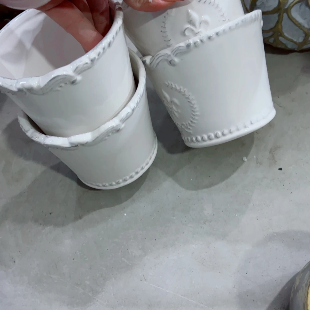 有孔陶瓷花盆，满10米包邮发货