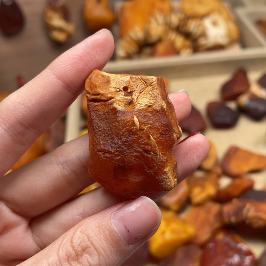 琥珀未镶嵌珠宝奇石