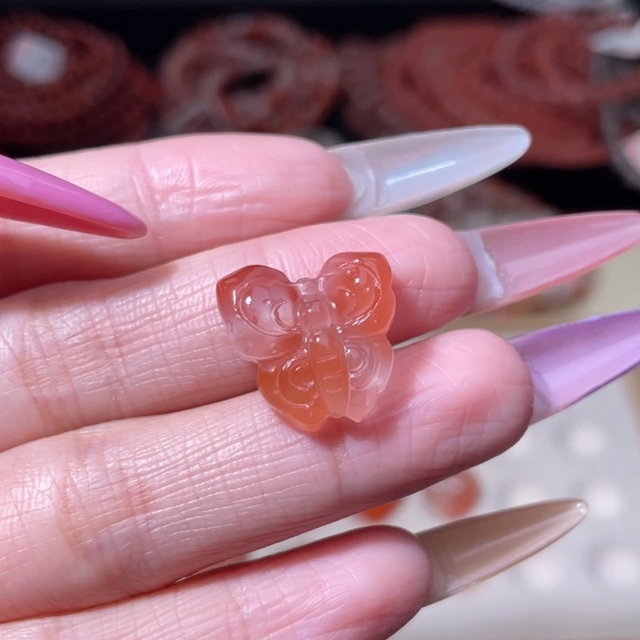 南红玛瑙冰飘配饰蝴蝶未镶嵌734