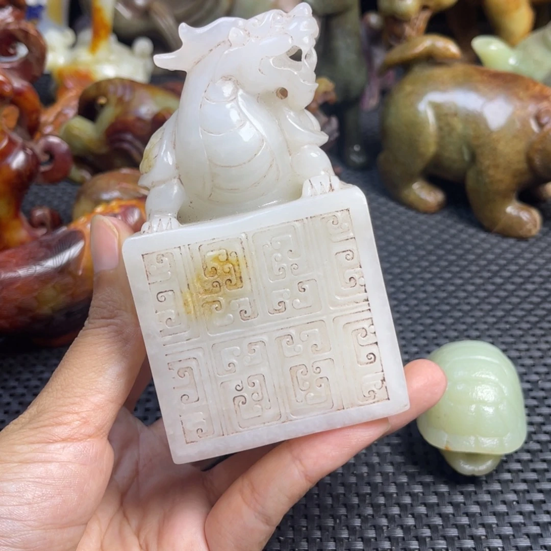 和田玉未镶嵌挂件他***！