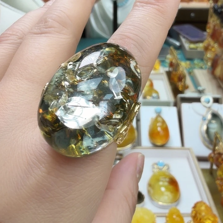 琥珀未镶嵌珠宝奇石