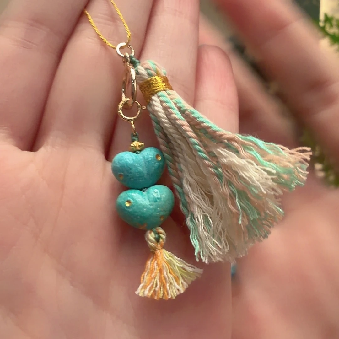 绿松石未镶嵌颈饰