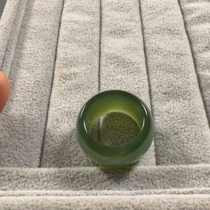 夜***羽和田玉（碧玉）未镶嵌戒圈