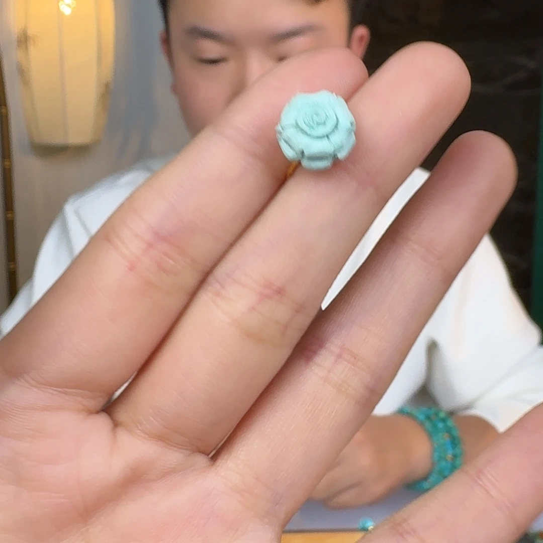 绿松石未镶嵌挂件