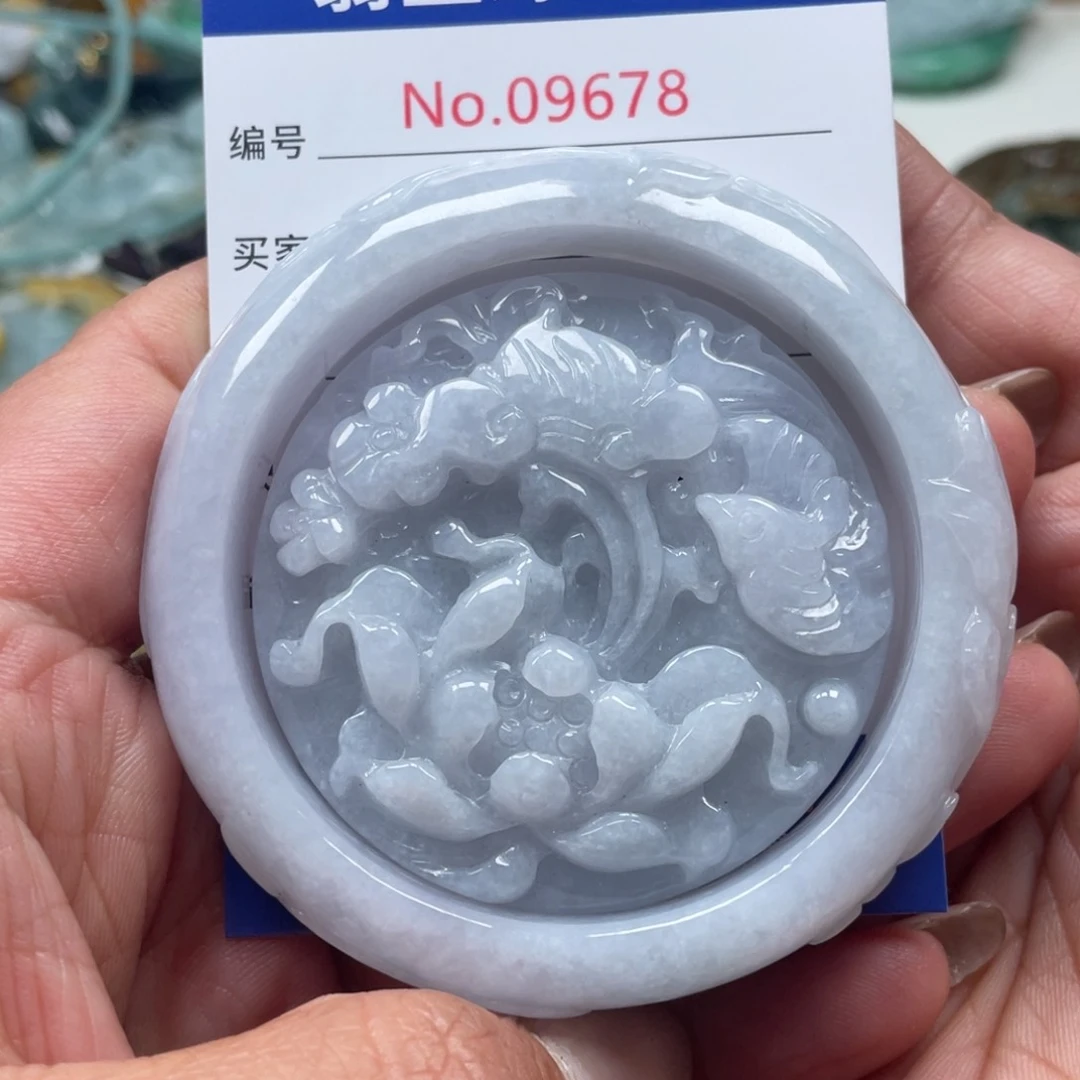 翡翠挂件未镶嵌爱*谷