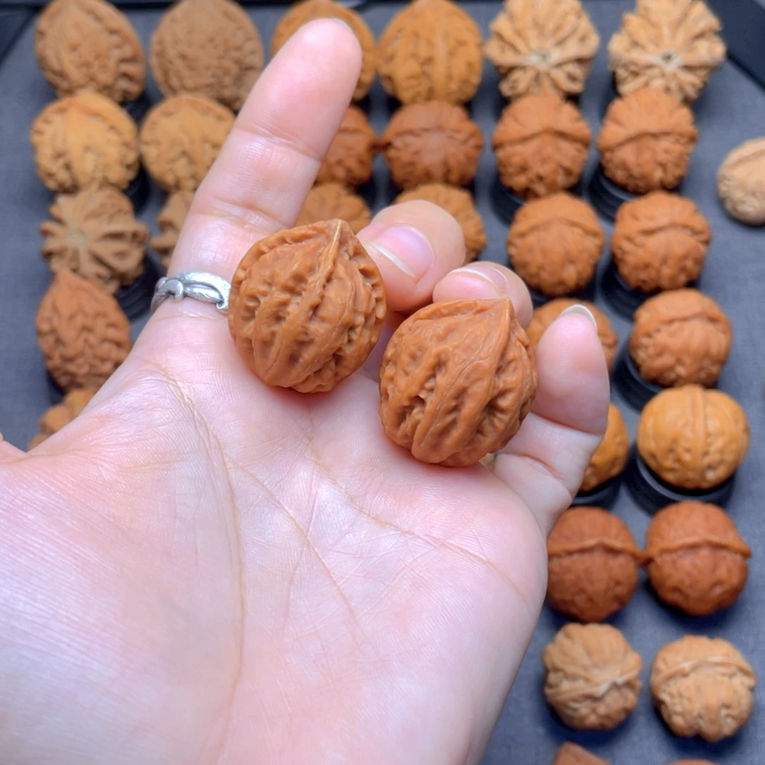 臭***豆核桃文玩把件小三棱