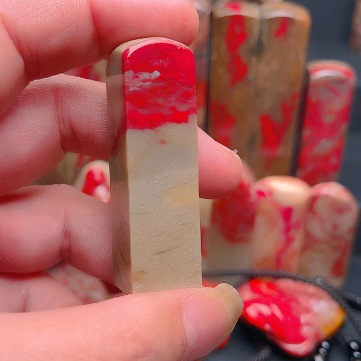 昌化鸡血石陰*華昌化鸡血石质地优良