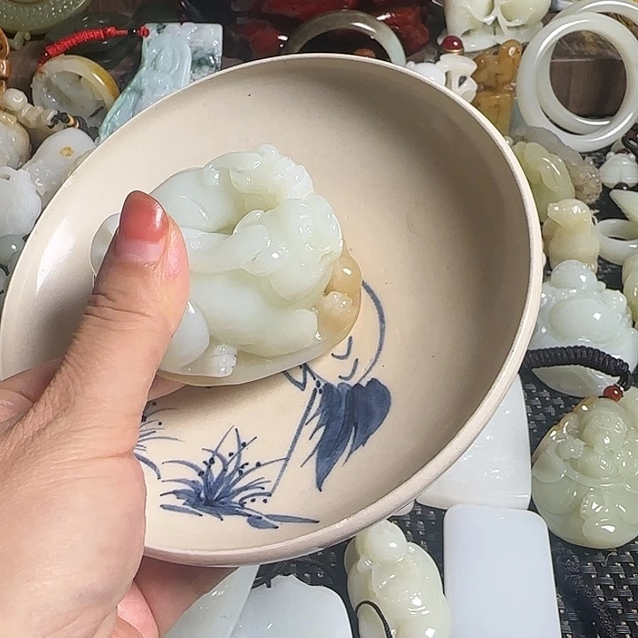 @***田瓷片新号开播瓷盘一件