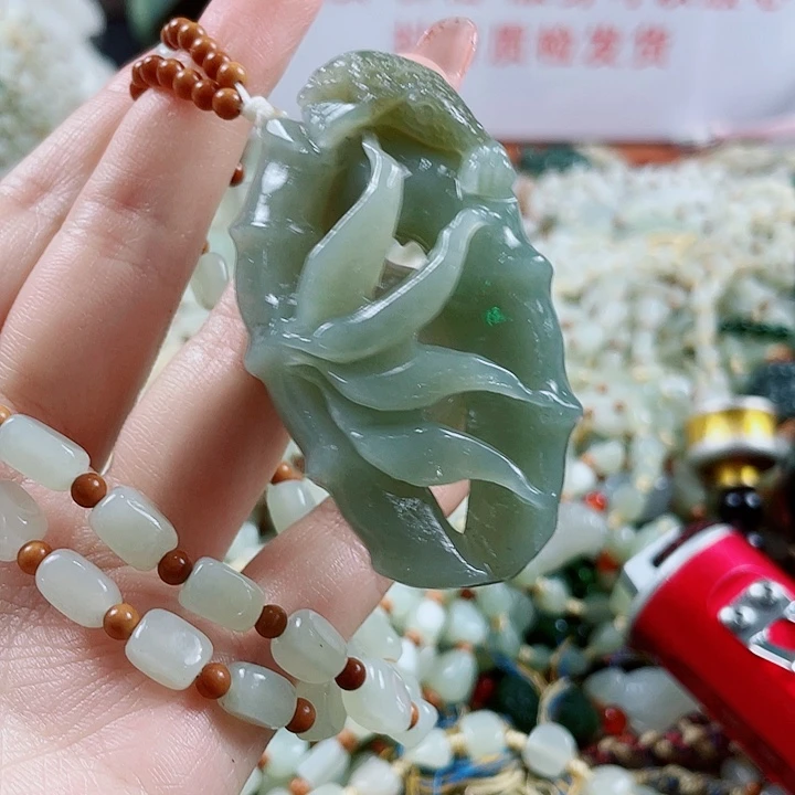 颈饰未镶嵌和田玉
