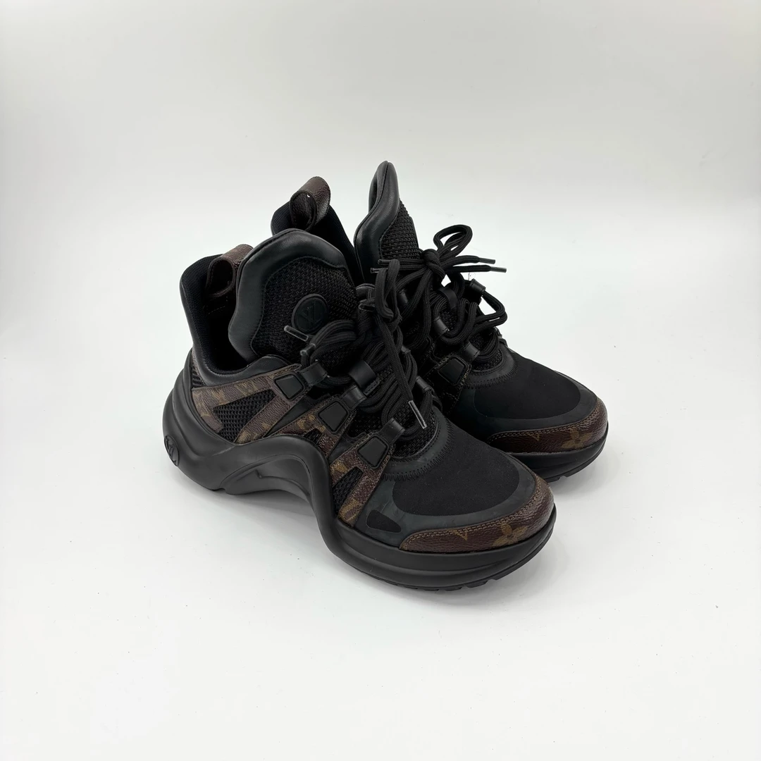 95新 LouisVuitton/路易威登 lv/36码/黑色老花拱桥老爹鞋/TT0598