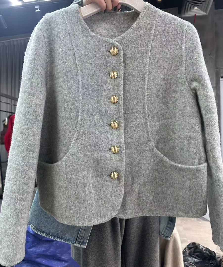922#欧货冬减龄V领金属扣羊毛大衣短款韩版外套
