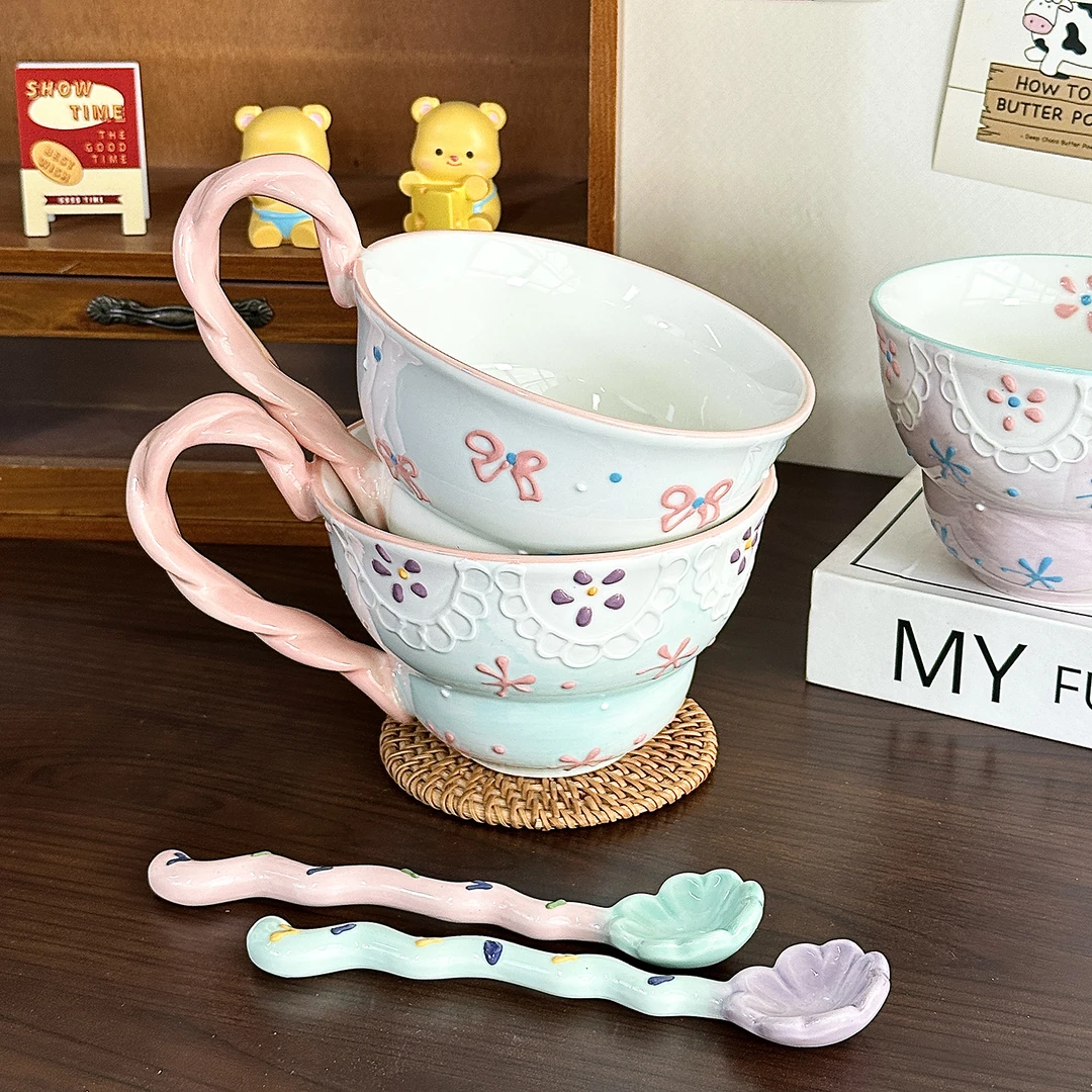 可爱浮雕釉下彩马克杯高颜值家用喝水杯陶瓷咖啡杯子生日礼物女生