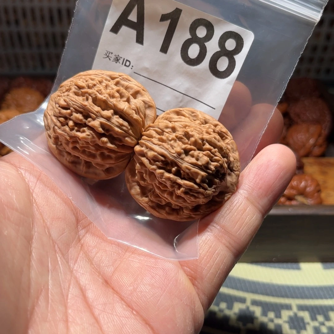 星***海文玩核桃吊坠四座楼