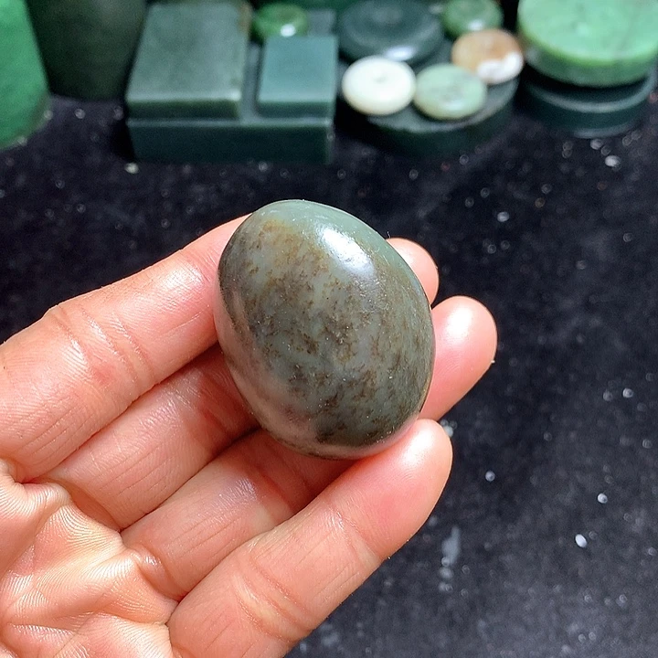 和田玉（糖玉）未镶嵌珠宝奇石