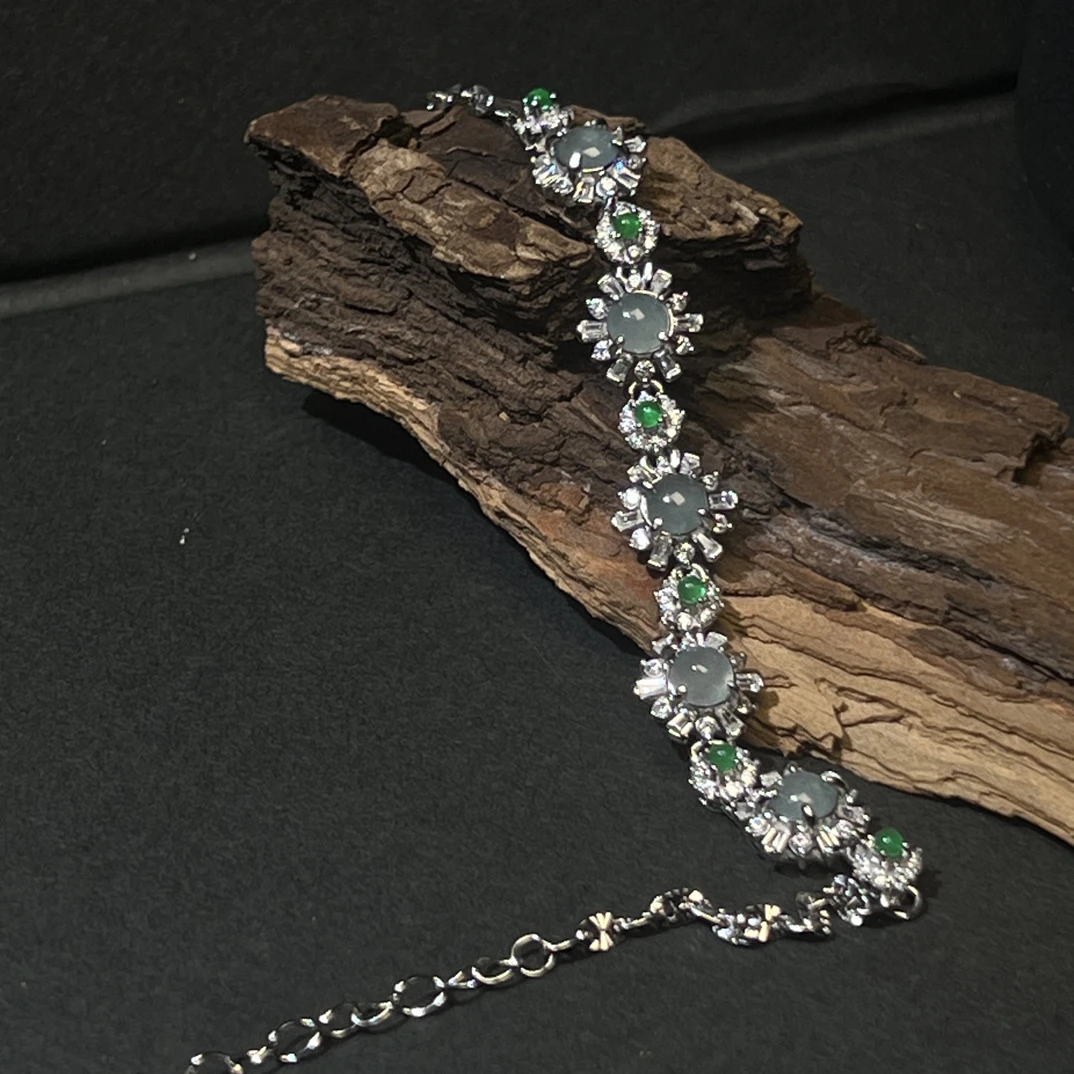 冰种帝王绿翡翠手链轻奢气质