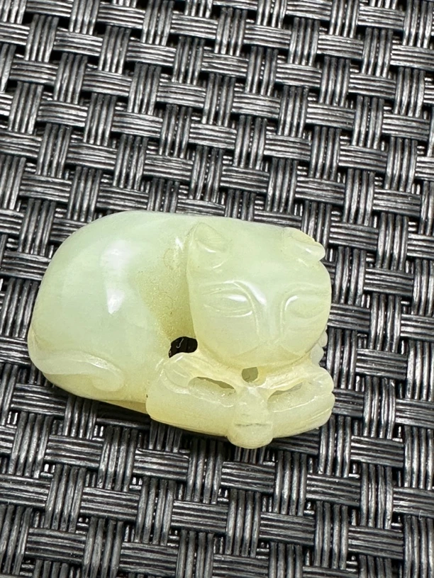 和田白玉猫吊坠挂件
