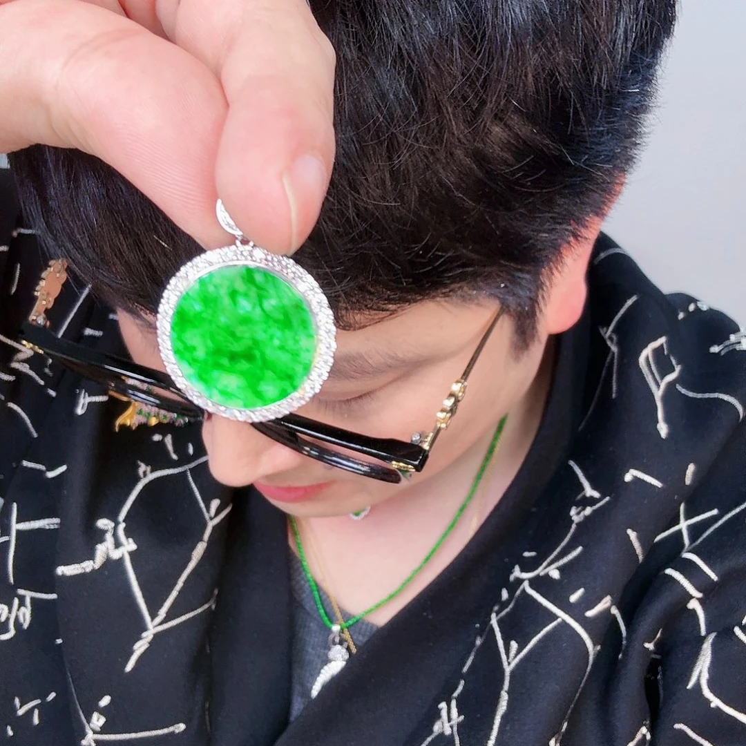 翡翠颈饰未镶嵌一个