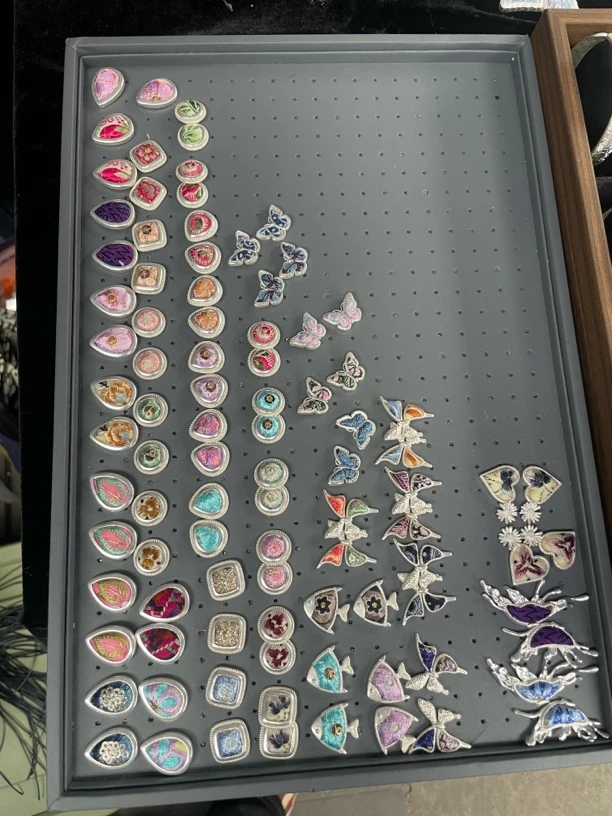 苗绣手工饰品（耳钉）专拍链接