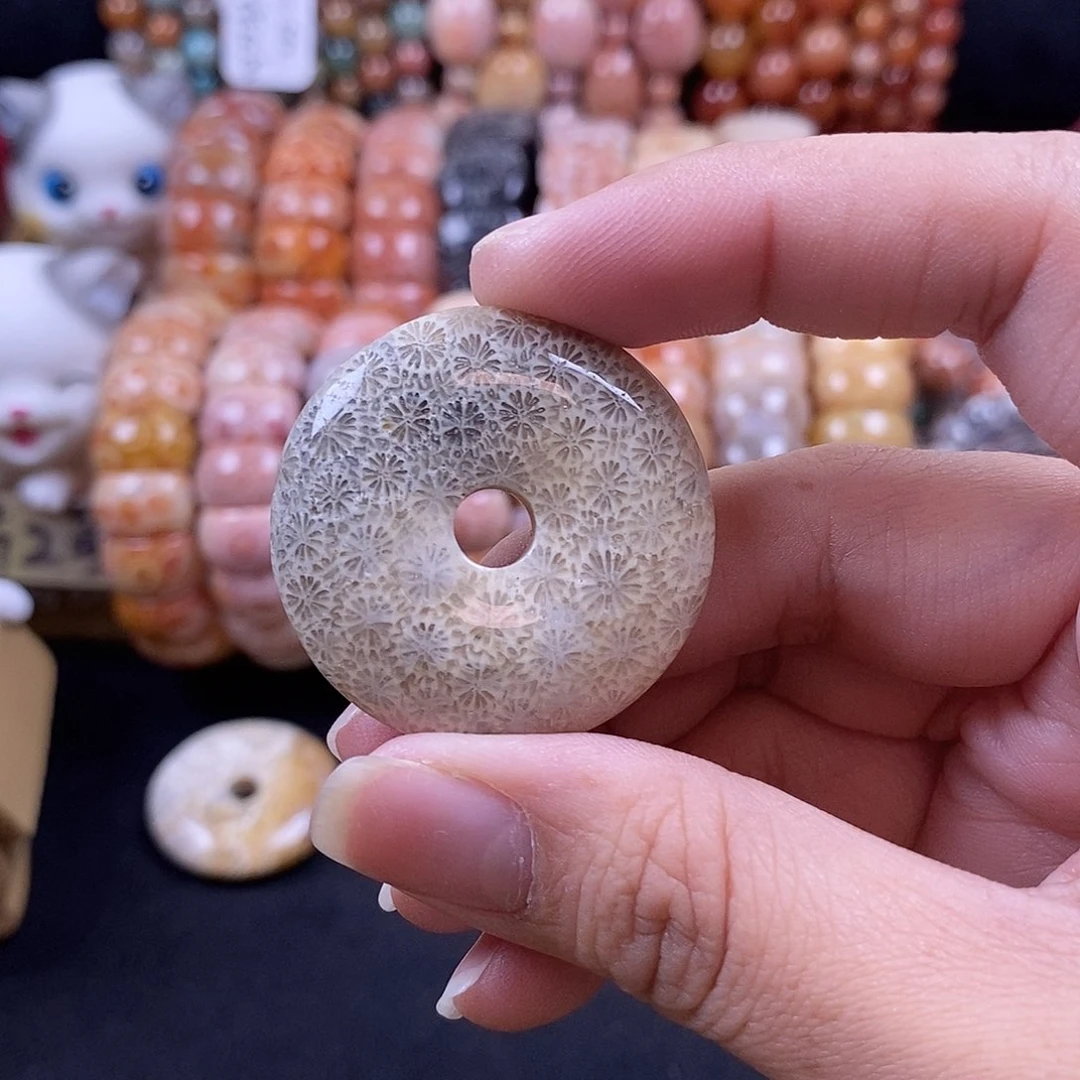 硅化珊瑚（珊瑚玉）平安扣 配顶珠和绳子 未镶嵌5