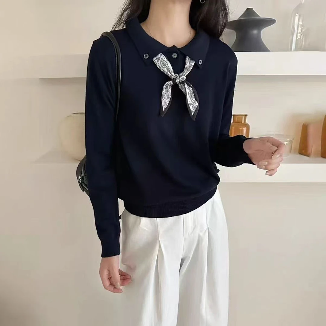 POLO翻领纽扣丝巾长袖针织上衣