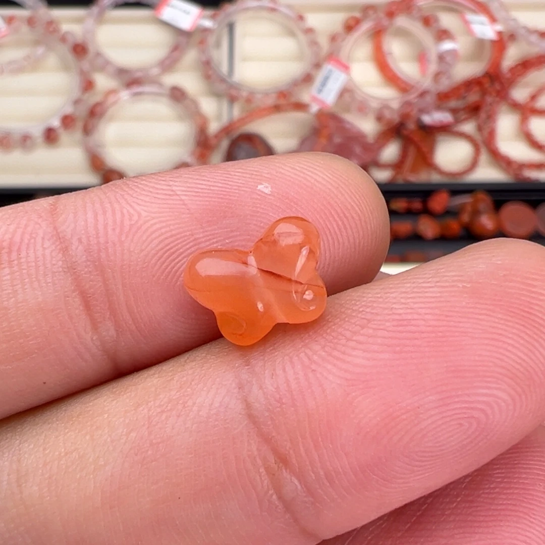 未镶嵌川料南红玛瑙胖蝴蝶
