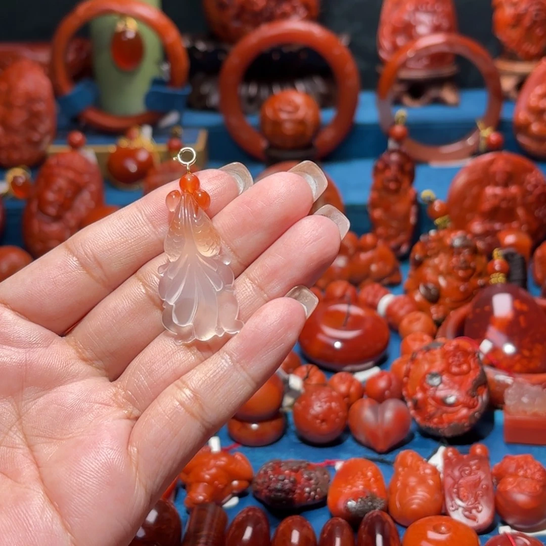 未镶嵌雕刻南红玛瑙