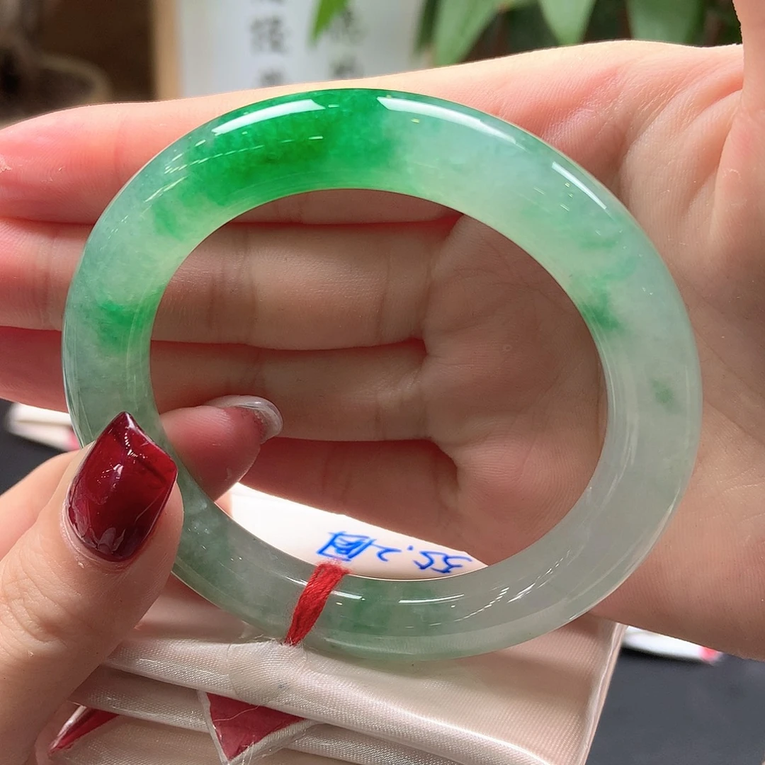 翡翠未镶嵌手镯冰飘阳绿45号