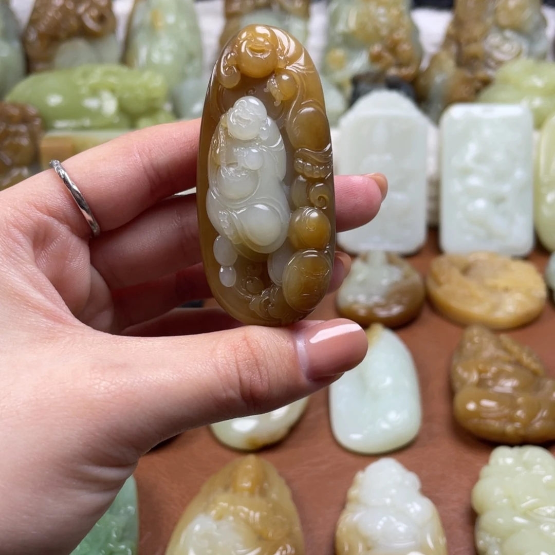 和田玉未镶嵌颈饰