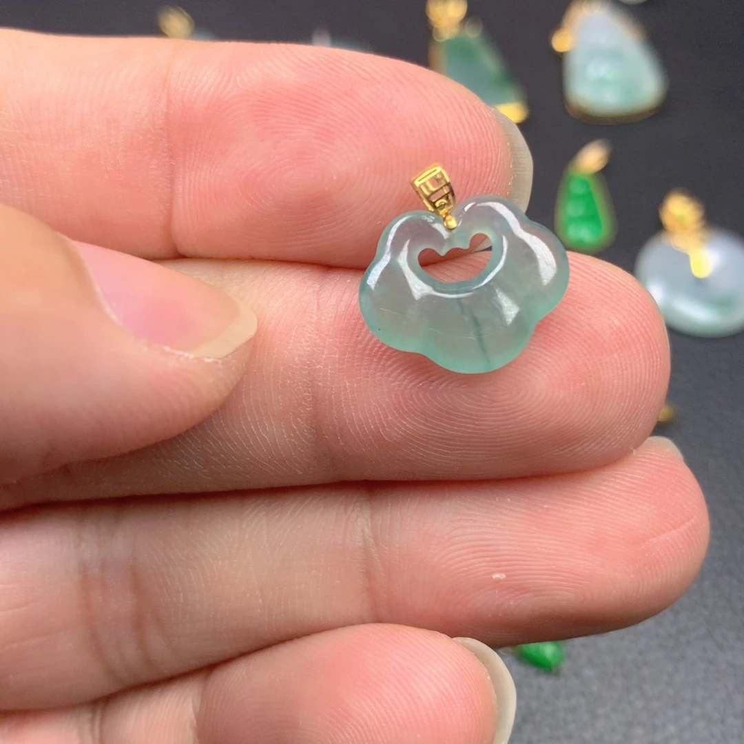 【闪购商品】翡翠18K金镶嵌颈饰翡翠