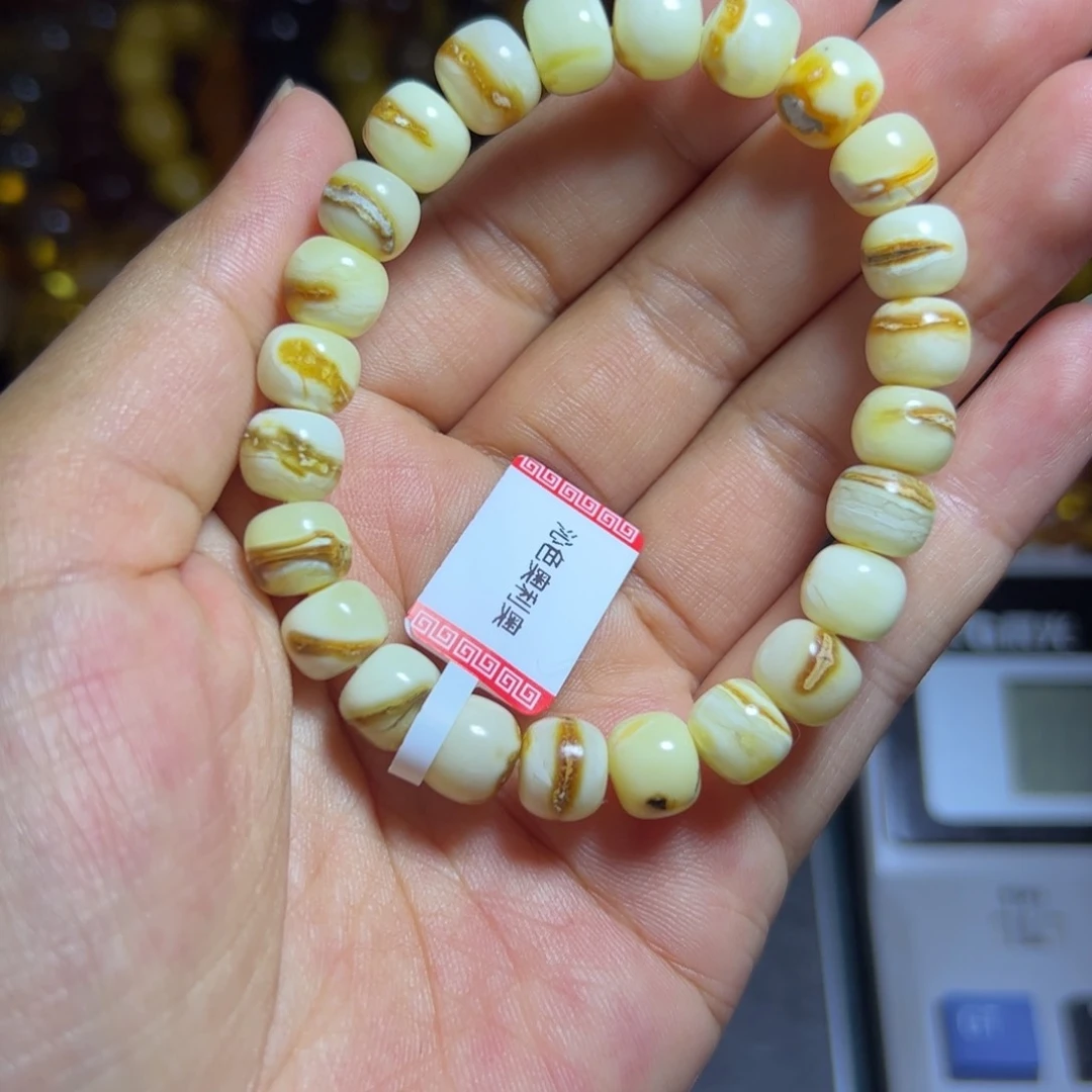 未镶嵌琥珀珠宝奇石413