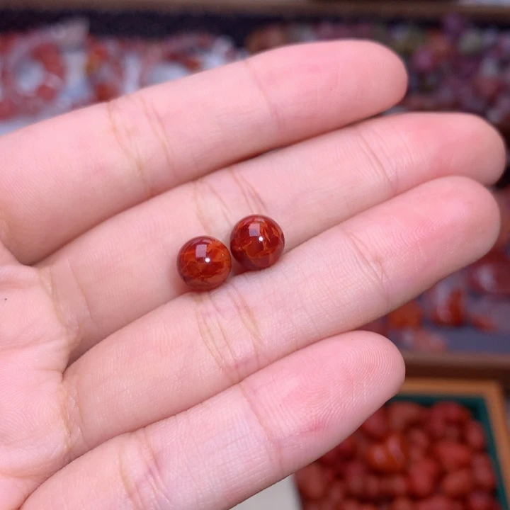 长***走未镶嵌南红南红玛瑙牛血珠 不退不换