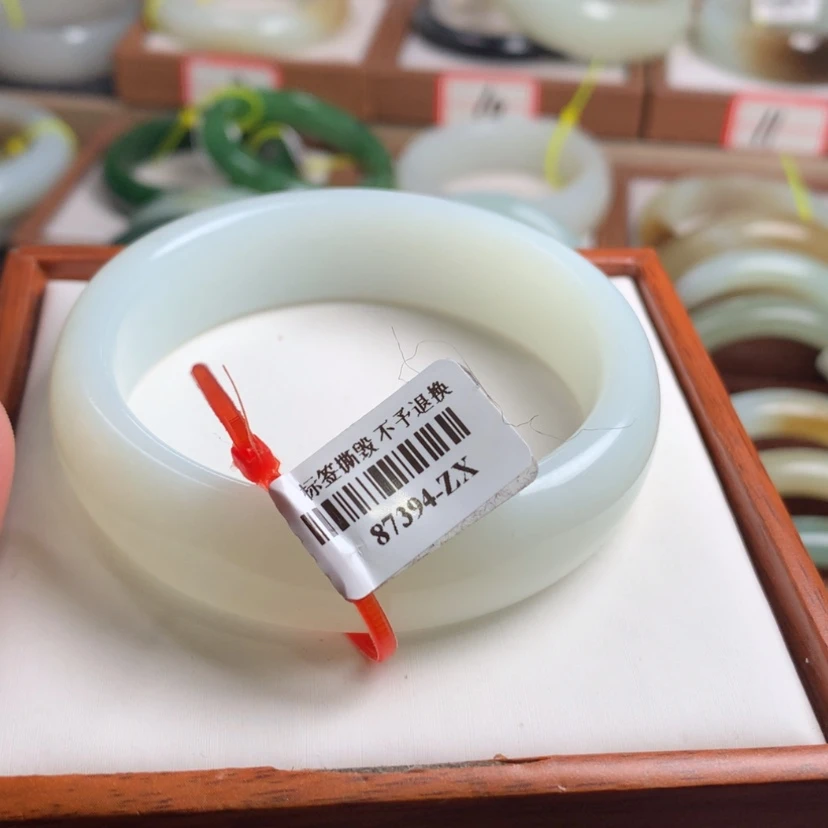 【闪购商品】和田玉手镯未镶嵌58.8