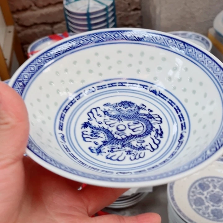 青花玲珑7寸面碗荷叶边龙纹