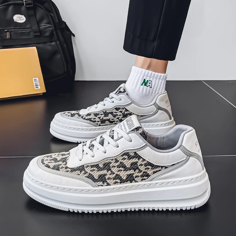 男士夏季新款透气时尚面包鞋青少年校园休闲舒适增高减震爆款板鞋